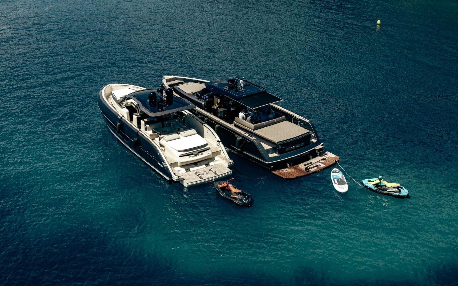 Half day yacht charter Cannes route map — Îles de Lérins loop with one anchorage and a scenic pass marked.