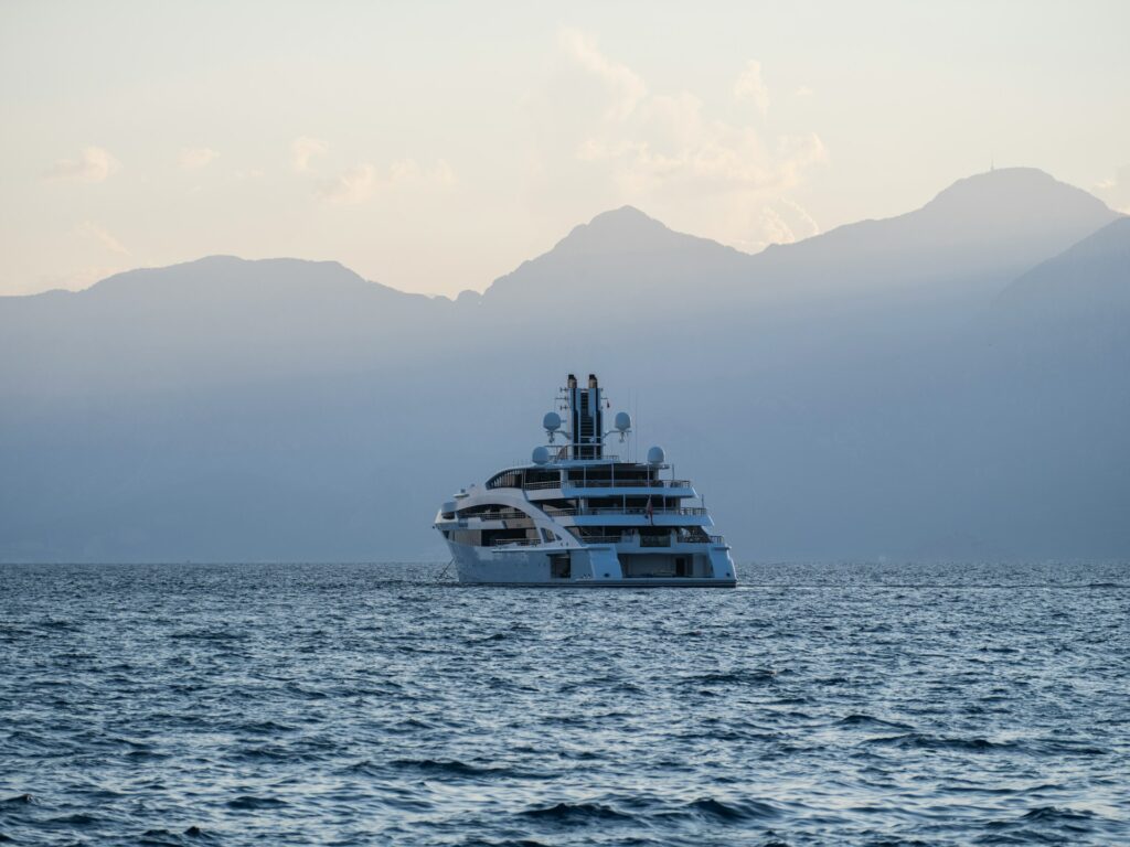 yacht blog home