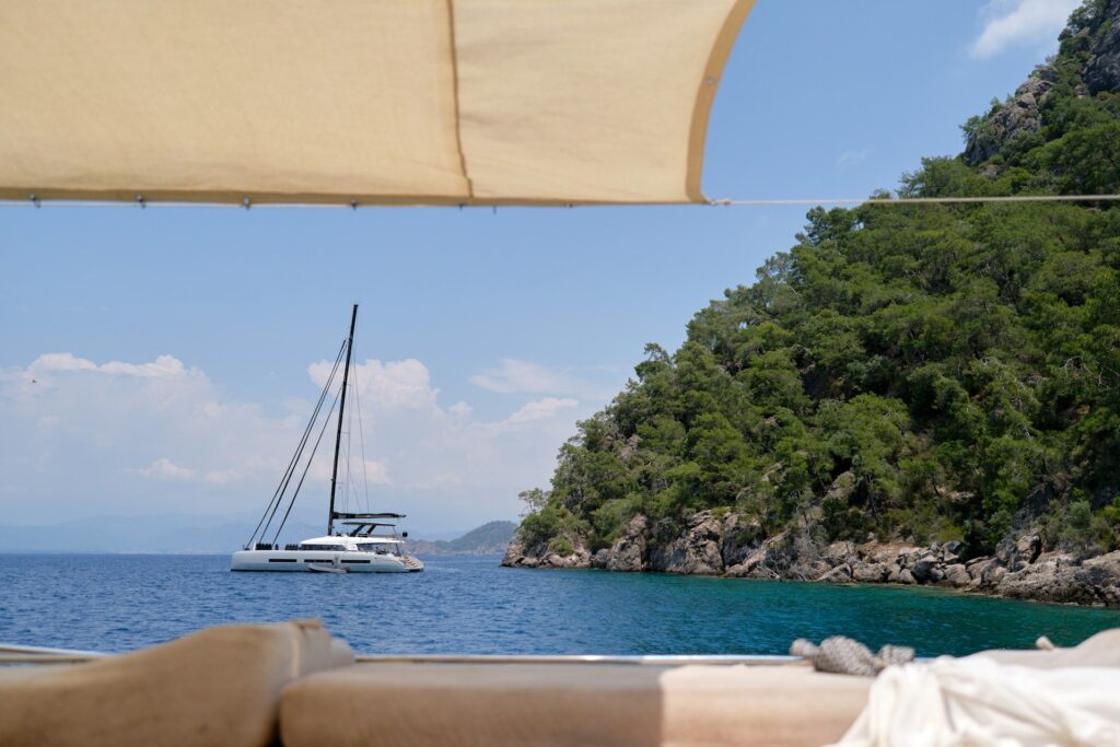 yacht-charter-cost-breakdown-superyacht-at-sea-summer-riviera